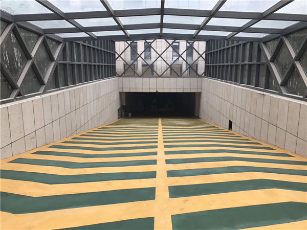 ��ɫ����·��ϵ�а���