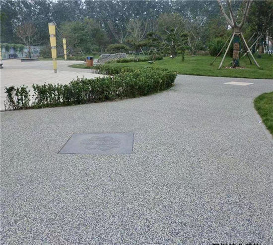 ��Ȼ¶���ϵ�ƺ