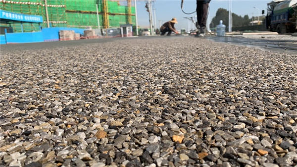 ��Ȼ¶���ϵ�ƺ