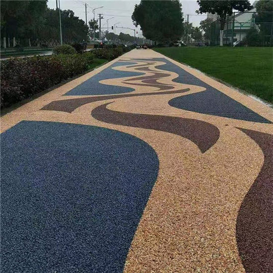 ͸ˮ�zճʯ��ƺ