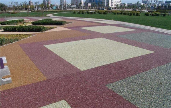 ͸ˮ�zճʯ��ƺ