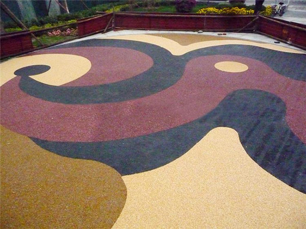 ͸ˮ�zճʯ��ƺ